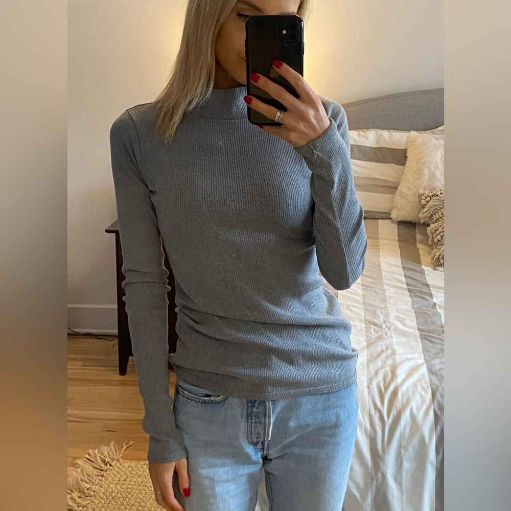 Abercrombie turtleneck